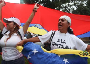 Para los organismos internacionales, se sugiere mantener el monitoreo diferenciado de género