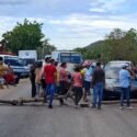 Vecinos de Guaca cerraron la vía nacional para pedir que cesen los cortes de agua