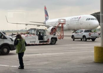 Aerolínea Latam anuncia vuelos directos entre Santiago y Caracas desde enero 2027