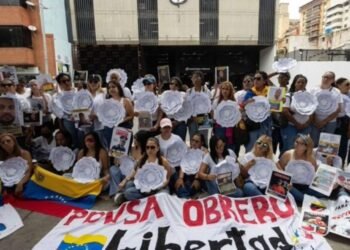 Familiares de 77 presos políticos exigieron su liberación en Caracas