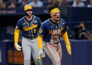 El doblete más dulce de Chourio, Senzatela, Contreras y Corredor: campeones con Venezuela y reyes de la MLB (+Fotos)