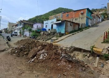 Vecinos solicitan culminación de obra en Sierra Maestra (+Fotos)