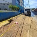Rotura de tubería de aguas blancas anegó por unos minutos un tramo de la Av. Intercomunal (+Fotos)