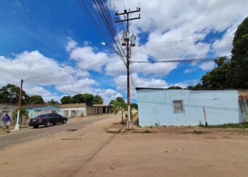 Viviendas quedaron sin luz después de la instalación de transformador en El Tigre (+Fotos)