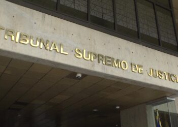 El Parlamento juramenta al Comité de Postulaciones Judiciales para renovar el TSJ