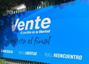 Liberan a siete detenidos en marcha opositora en Venezuela, pero les retienen equipos